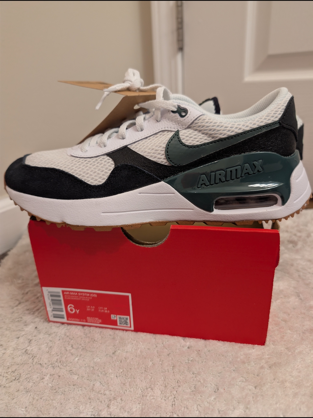 Nike Air Max SYSTM Brand New With Box No Lid! Size 6Y Or 7.5 Women
